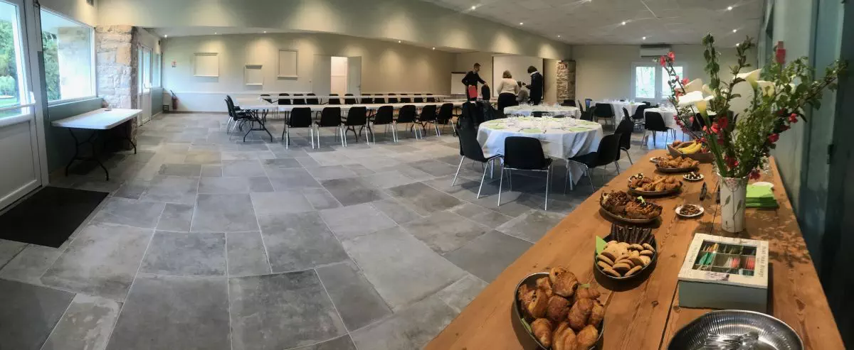 salle 155m2
