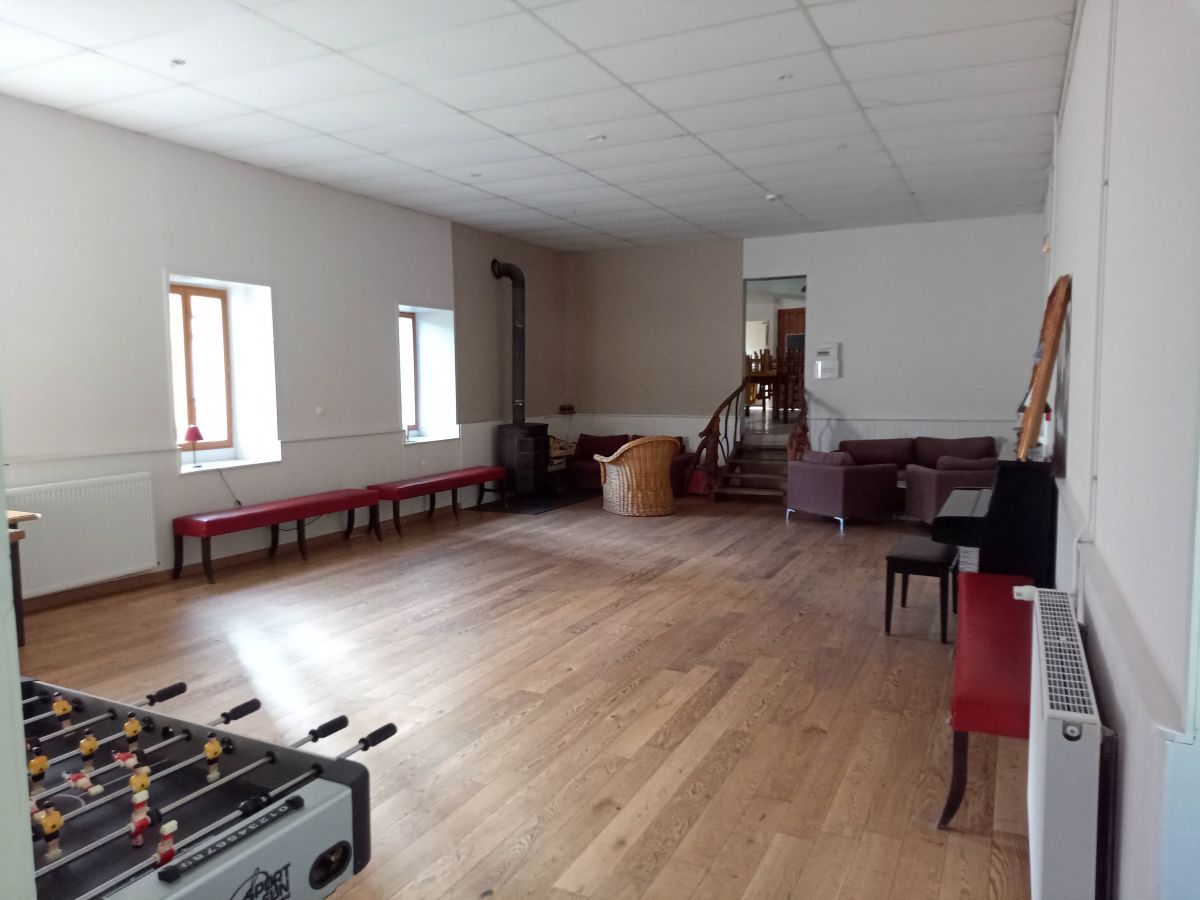 Salle polyvalente pour vos réunions de séminaires, pour danser, pour vos stages