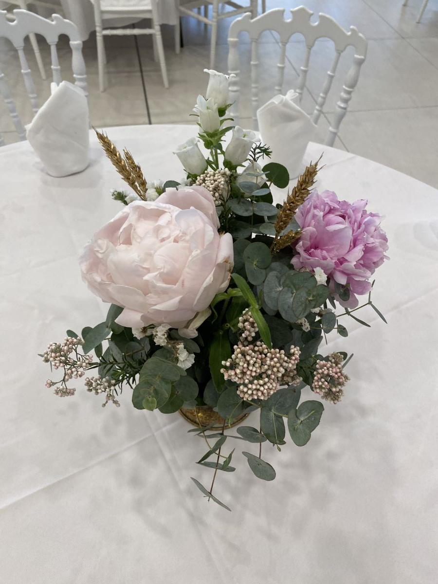 Centre de table écoresponsable dans les tons roses