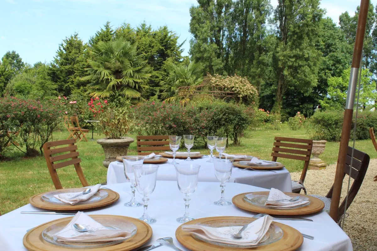Repas sur la terrasse