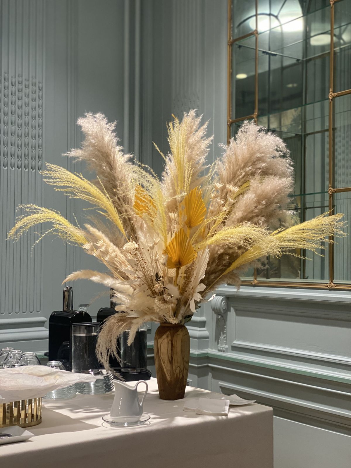 Motif de buffet écoresponsable en fleurs séchées