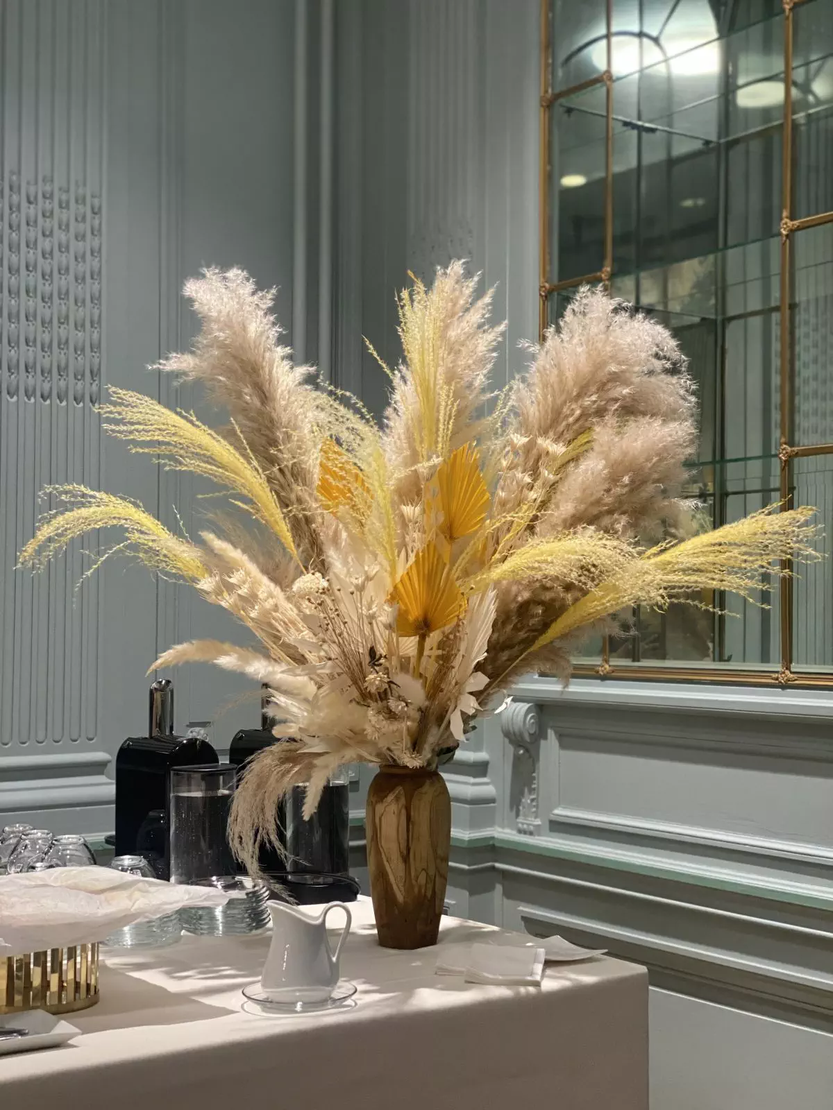 Motif de buffet écoresponsable en fleurs séchées