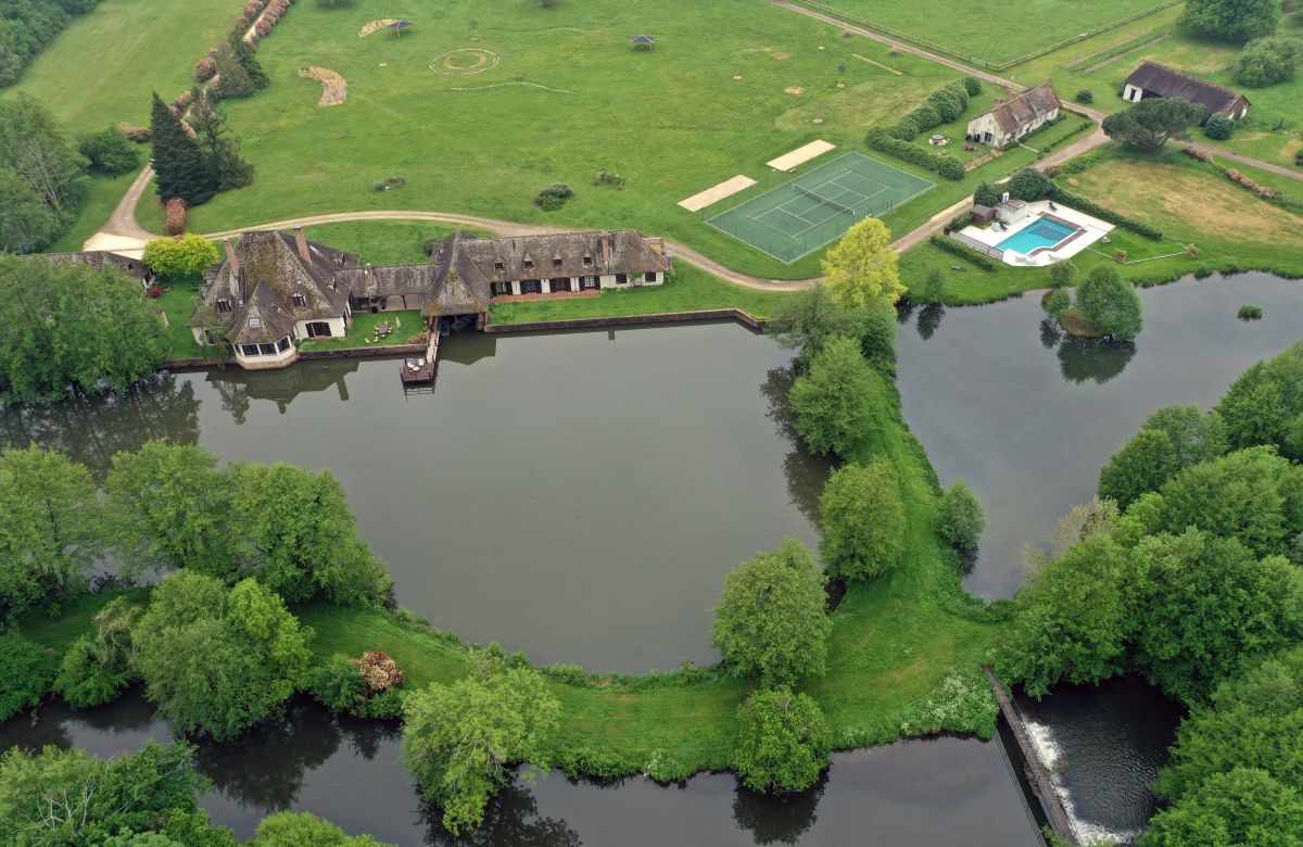 Domaine ressourçant et ses étangs dans le Cher