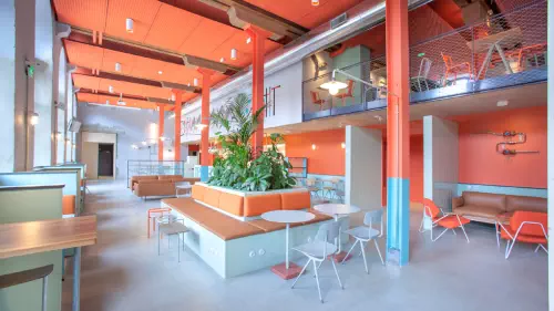 Hôtel et salle de réception colorée à Strasbourg