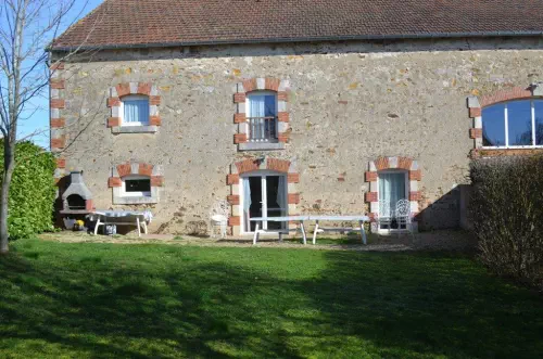 Gîte et parc arboré dans le Cher
