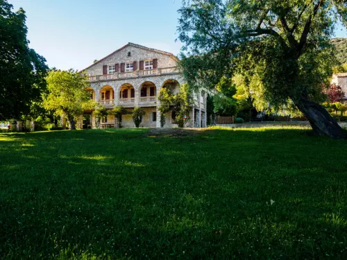 Domaine authentique et verdoyant des Alpes-Maritimes