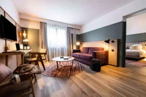 BEST WESTERN PLUS L'OREE PARIS SUD