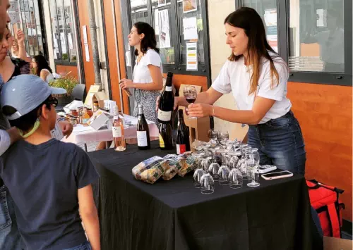 Caviste engagée à Paris