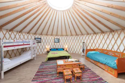 Éco-gîte et yourtes dans le Mercantour