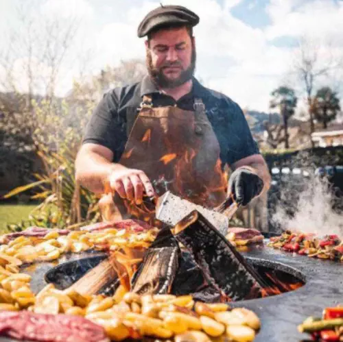 Tournebroche et brasero en Bretagne