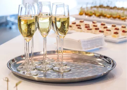 Caviste engagée à Paris