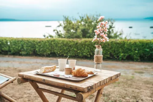 Camping naturel sur une presqu'île bretonne