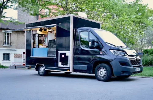 Burger truck parisien