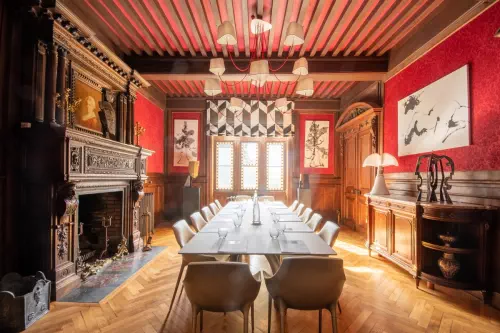 Château viticole et son jardin à l'anglaise dans le Rhône