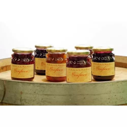 Bocaux de confitures artisanales et solidaires