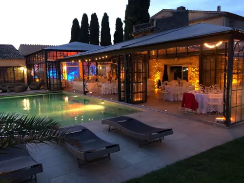 Domaine provençal dans les vignes de Provence