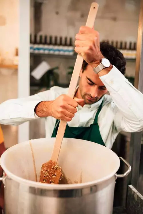 Salle de réunion parisienne dans un cadre insolite brassicole