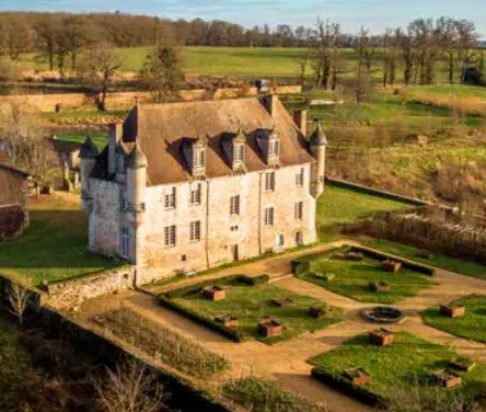 Salle de réception dans un château près de Limoges