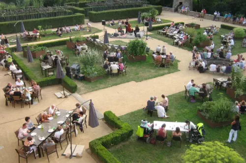 Salle de réception dans un château près de Limoges
