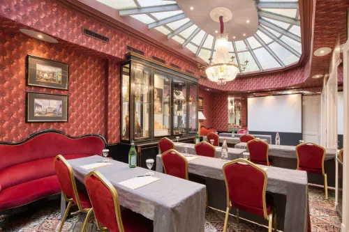 Hôtel charmant et ses espaces réceptifs au cœur de Toulouse