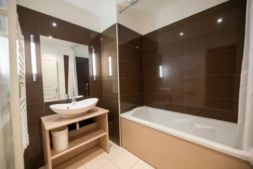 Château alpin et sa grande capacité d'hébergements