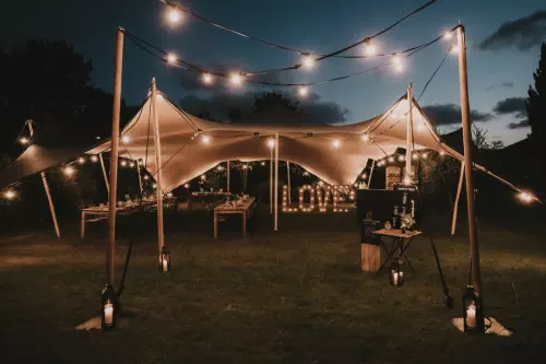 Tentes stretch autour de Bordeaux