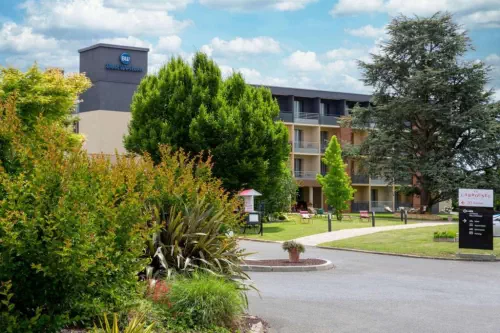 BEST WESTERN LA PORTE DES CHATEAUX