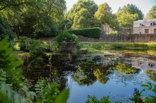 Domaine champêtre et son orangerie dans le Morbihan