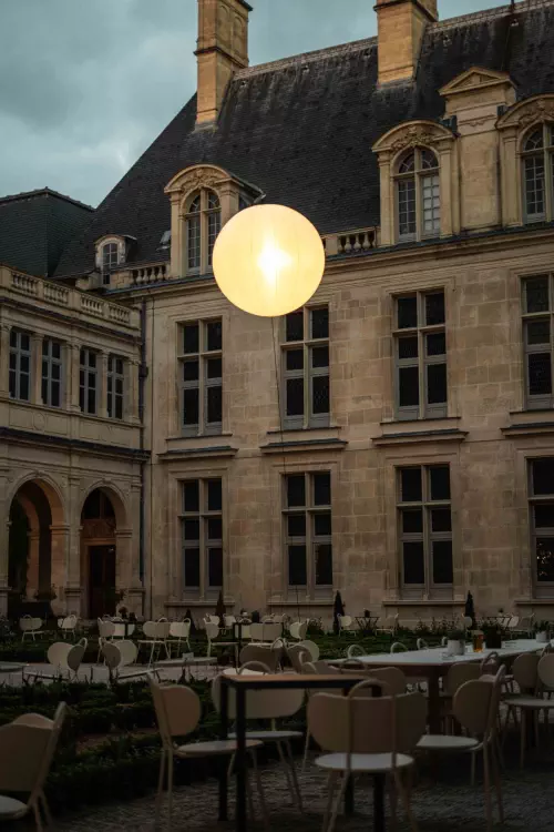 Château et ses jardins à Paris