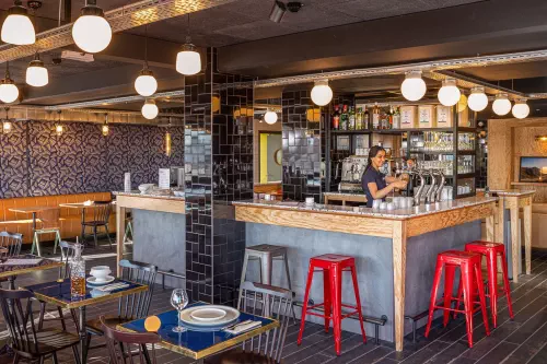 Établissement hôtelier moderne et engagé à Clermont-Ferrand