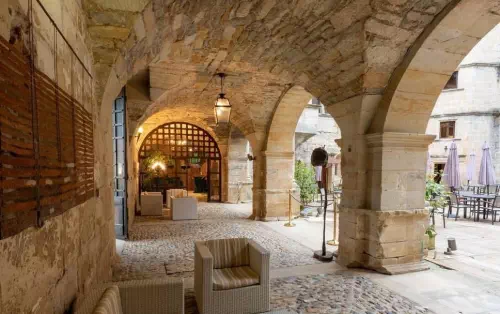 Château médiéval pittoresque dans l'Aude