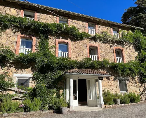 Chaleureux domaine ardéchois