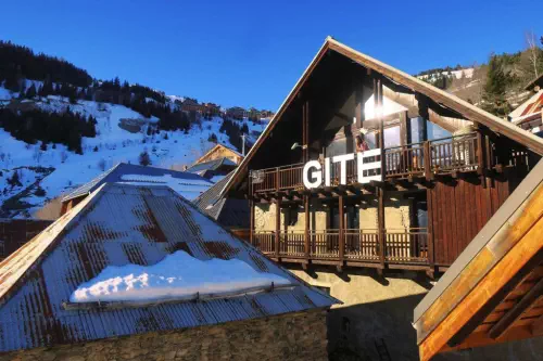 Chalet de groupe et sa salle de réception en Isère