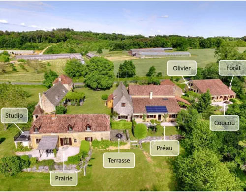 Les gîtes au coeur d'un domaine en Dordogne