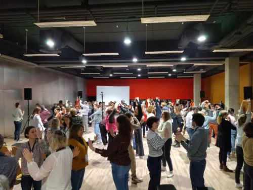 Improvisation théâtrale