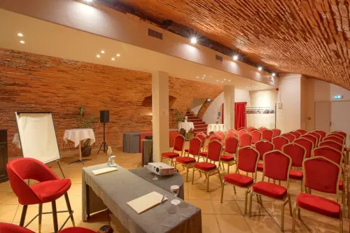 Hôtel charmant et ses espaces réceptifs au cœur de Toulouse