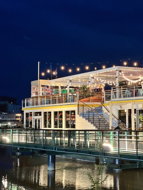 Extérieur péniche et rooftop
