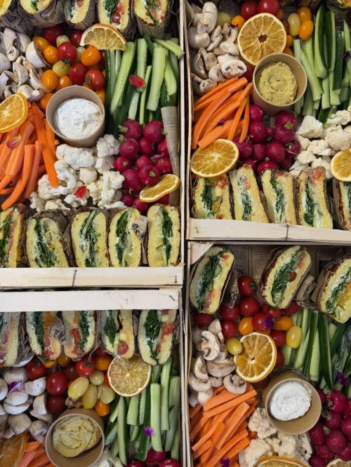 Cagettes de Buns et légumes frais