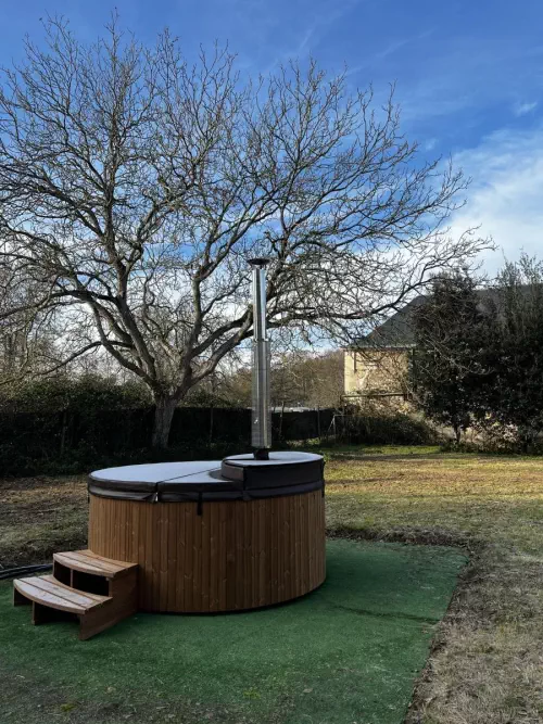 Domaine et sa bâtisse rénovée dans le Maine-et-Loire