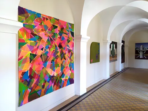 Lieu hybride de grande envergure en périphérie de Marseille