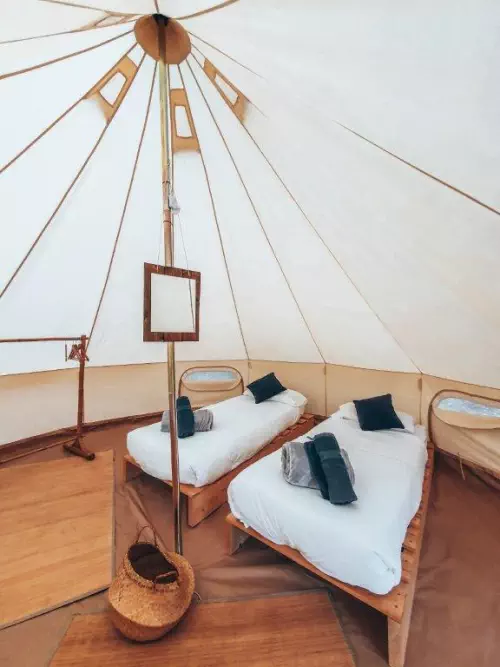 Camping naturel sur une presqu'île bretonne