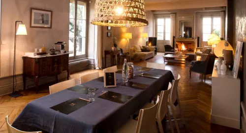 Domaine avec piscine sur les hauteurs de Lyon