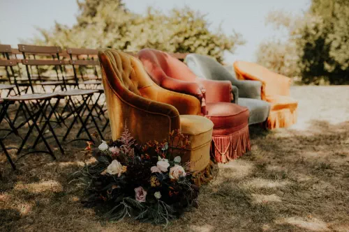 Location de mobilier de seconde main et décorations originales