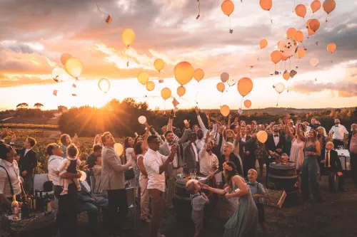 Salle de réception vitrée sur les vignes près de Bordeaux