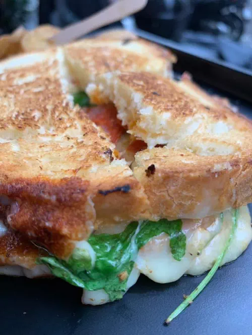 Foodtruck de sandwichs américains à Paris