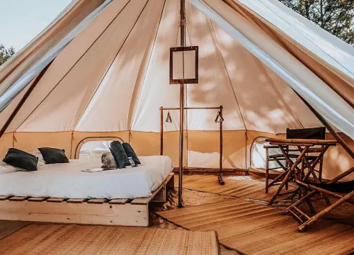 Camping naturel dans le Lubéron