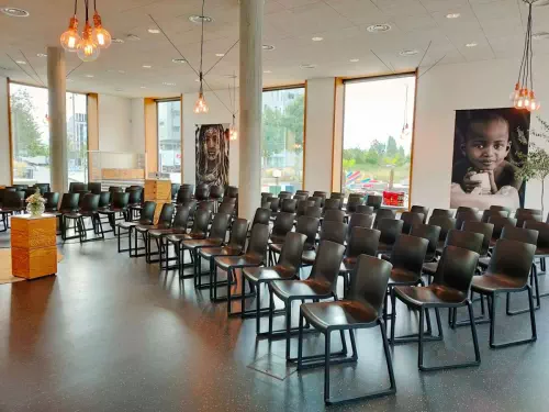 Espace atypique en bord de Saône à Lyon