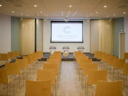 Espaces de travail et de réception sur les quais de Bordeaux