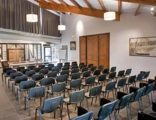 Salle de réception format conférence