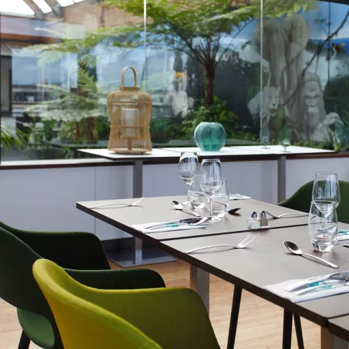 Brasserie avec vue sur le port de La Rochelle